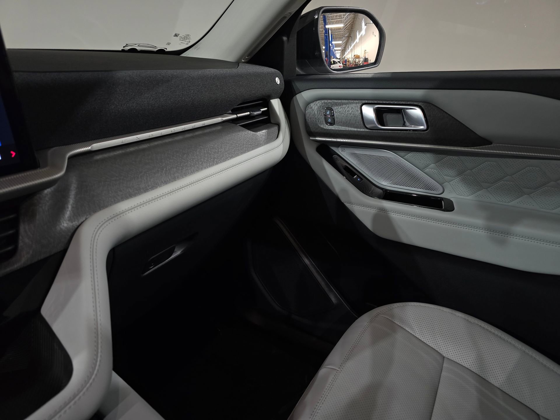 New 2026 Ford Explorer Platinum w/ LUX Leather Package image 38