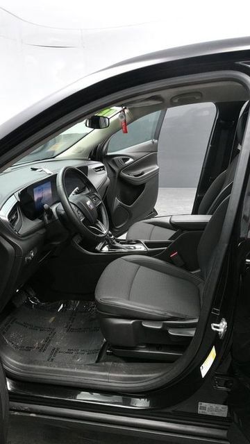 Used 2025 Buick Encore GX Preferred image 17