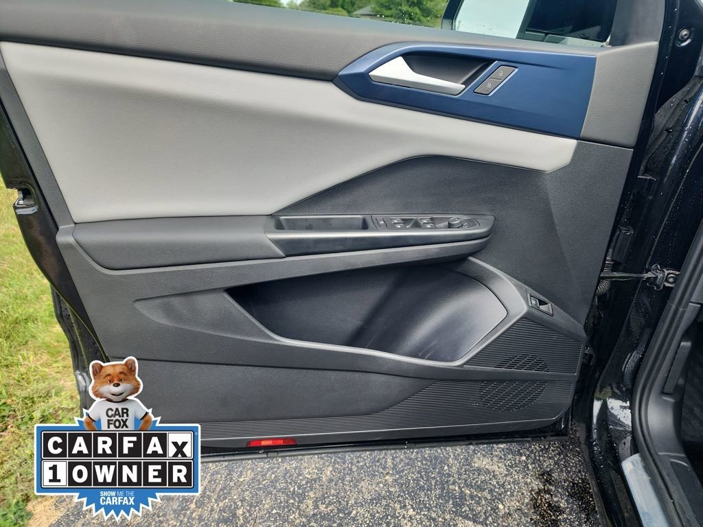 Used 2022 Volkswagen Taos SE image 12