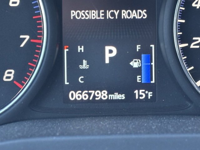 Used 2017 Mitsubishi Outlander SEL image 16