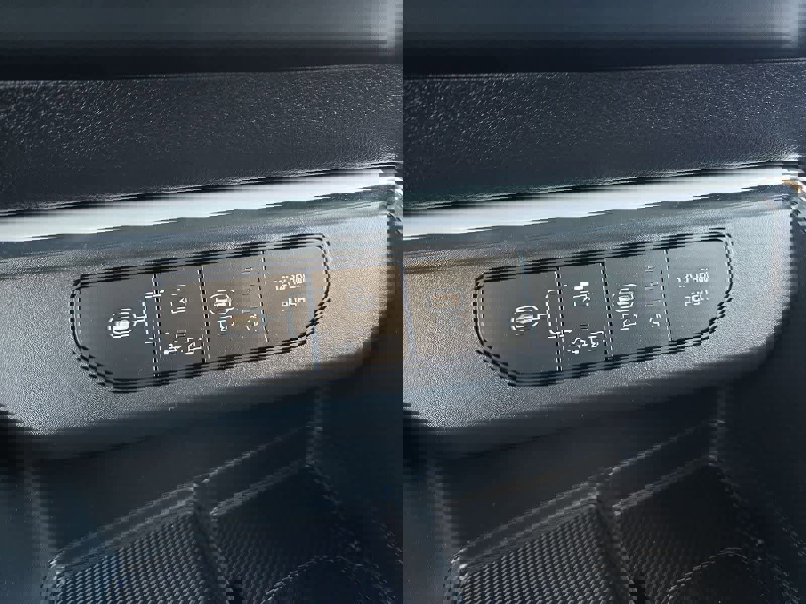 Certified 2025 Kia Carnival SX w/ SX Dark Edition Package image 30