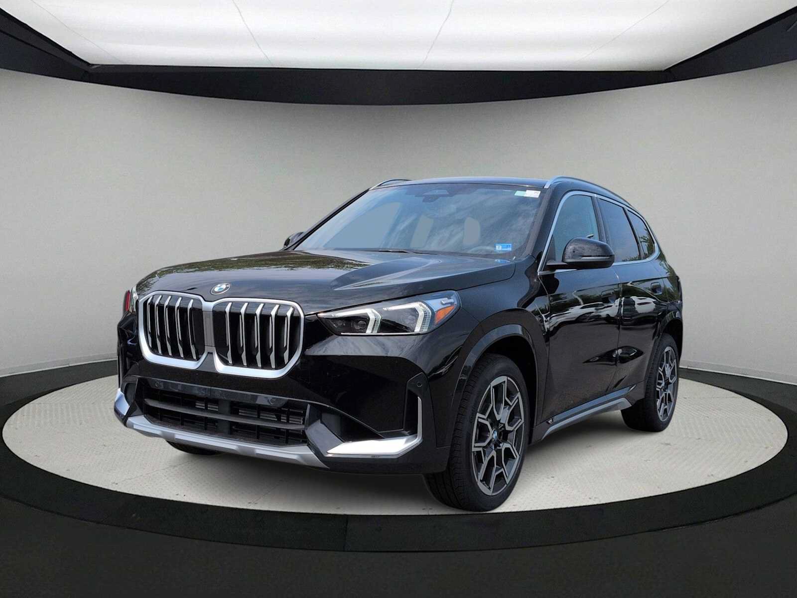 New 2026 BMW X1 xDrive28i w/ Convenience Package AWD/4WD image 4