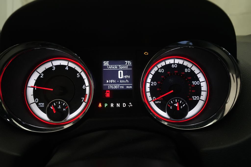 Used 2018 Dodge Grand Caravan GT FWD image 2
