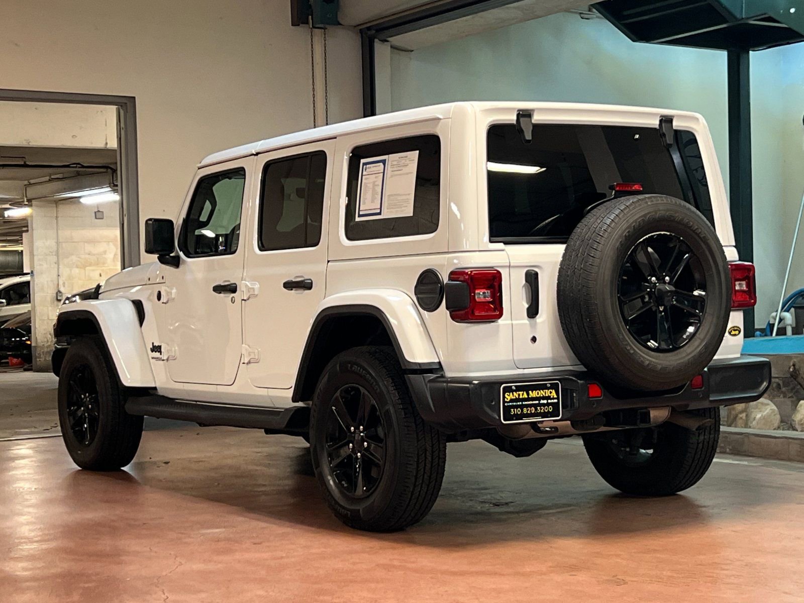 Used 2020 Jeep Wrangler Unlimited Sahara image 3