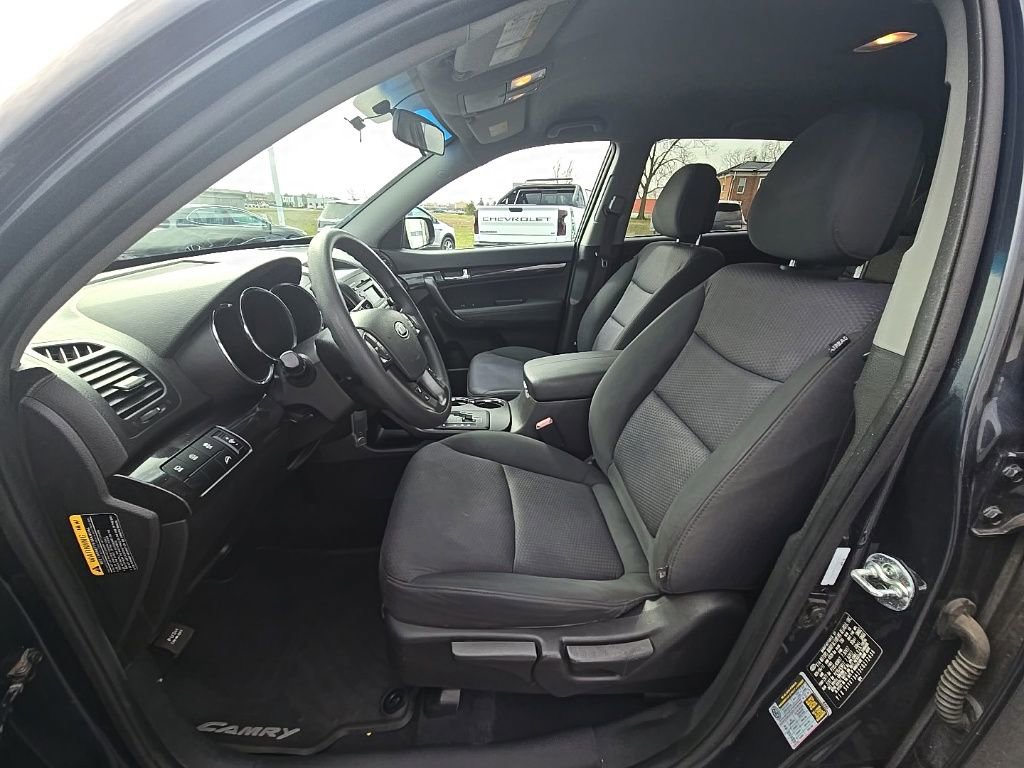 Used 2012 Kia Sorento LX image 12
