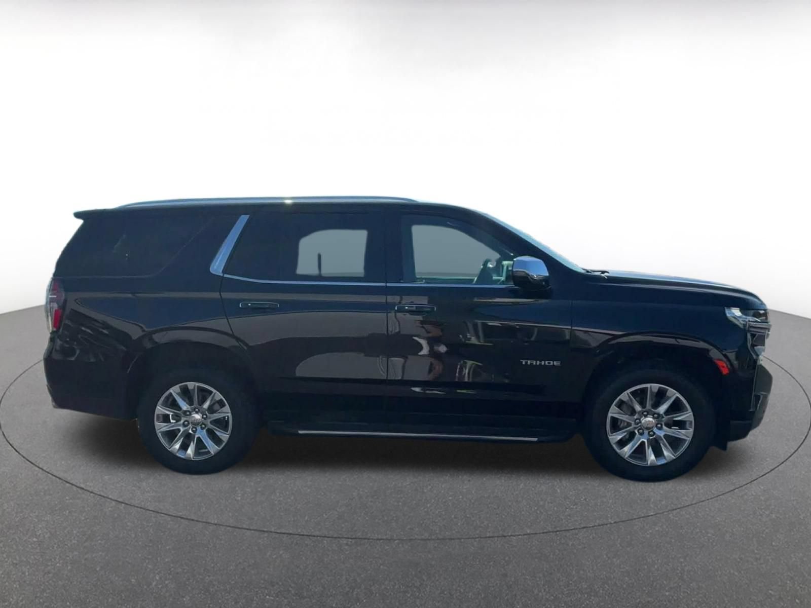 Used 2023 Chevrolet Tahoe Premier AWD/4WD image 15