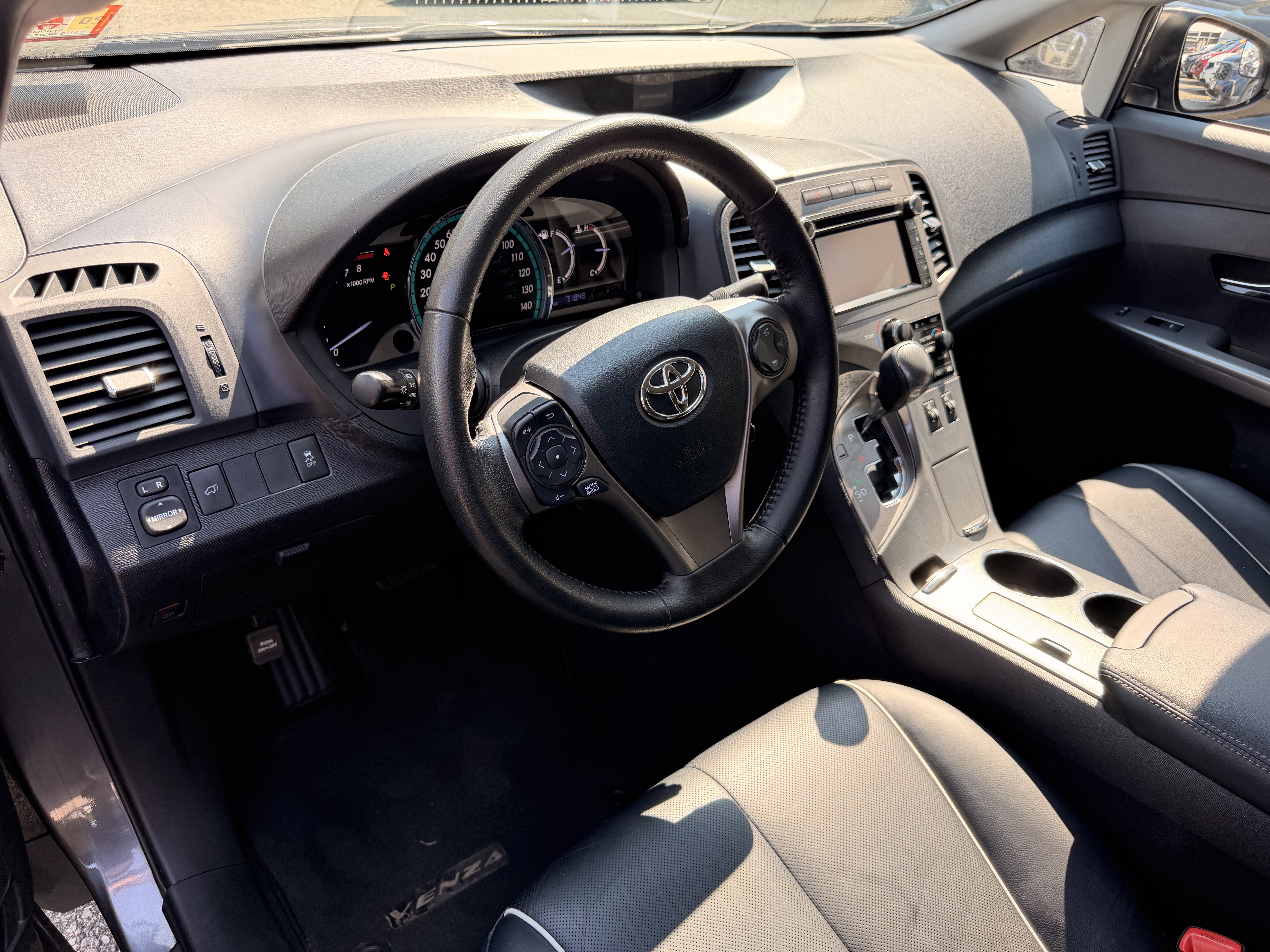 Used 2013 Toyota Venza XLE FWD image 13