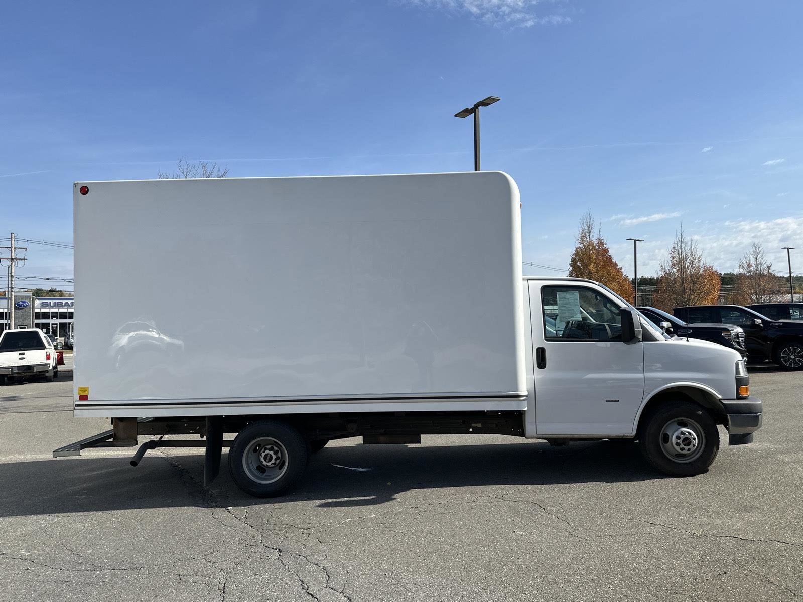 Used 2022 GMC Savana 3500 w/ Power Convenience Package image 3