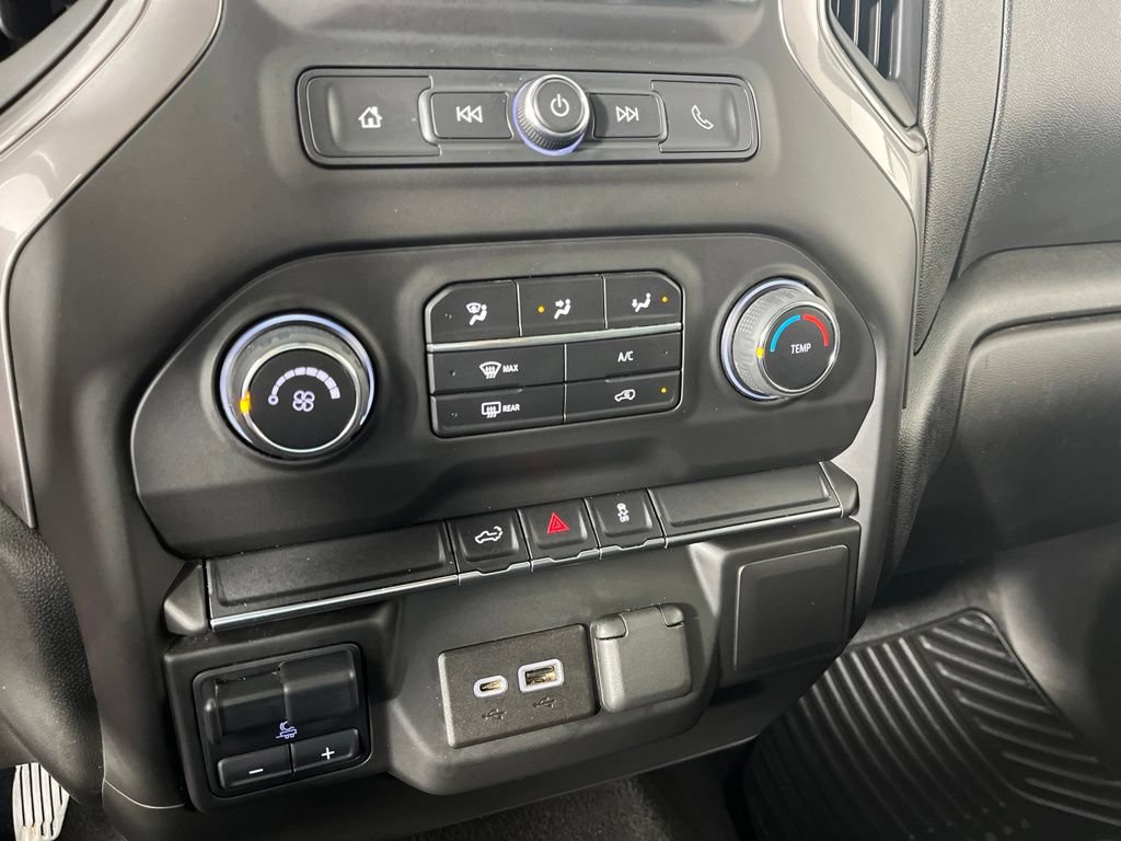 Certified 2022 Chevrolet Silverado 2500 Custom w/ Custom Value Package AWD/4WD image 31