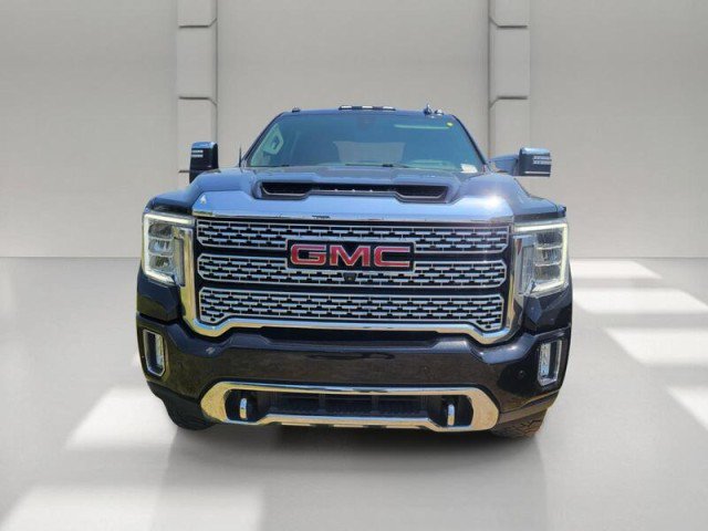 Used 2021 GMC Sierra 2500 Denali w/ Denali Black Diamond Edition AWD/4WD image 2