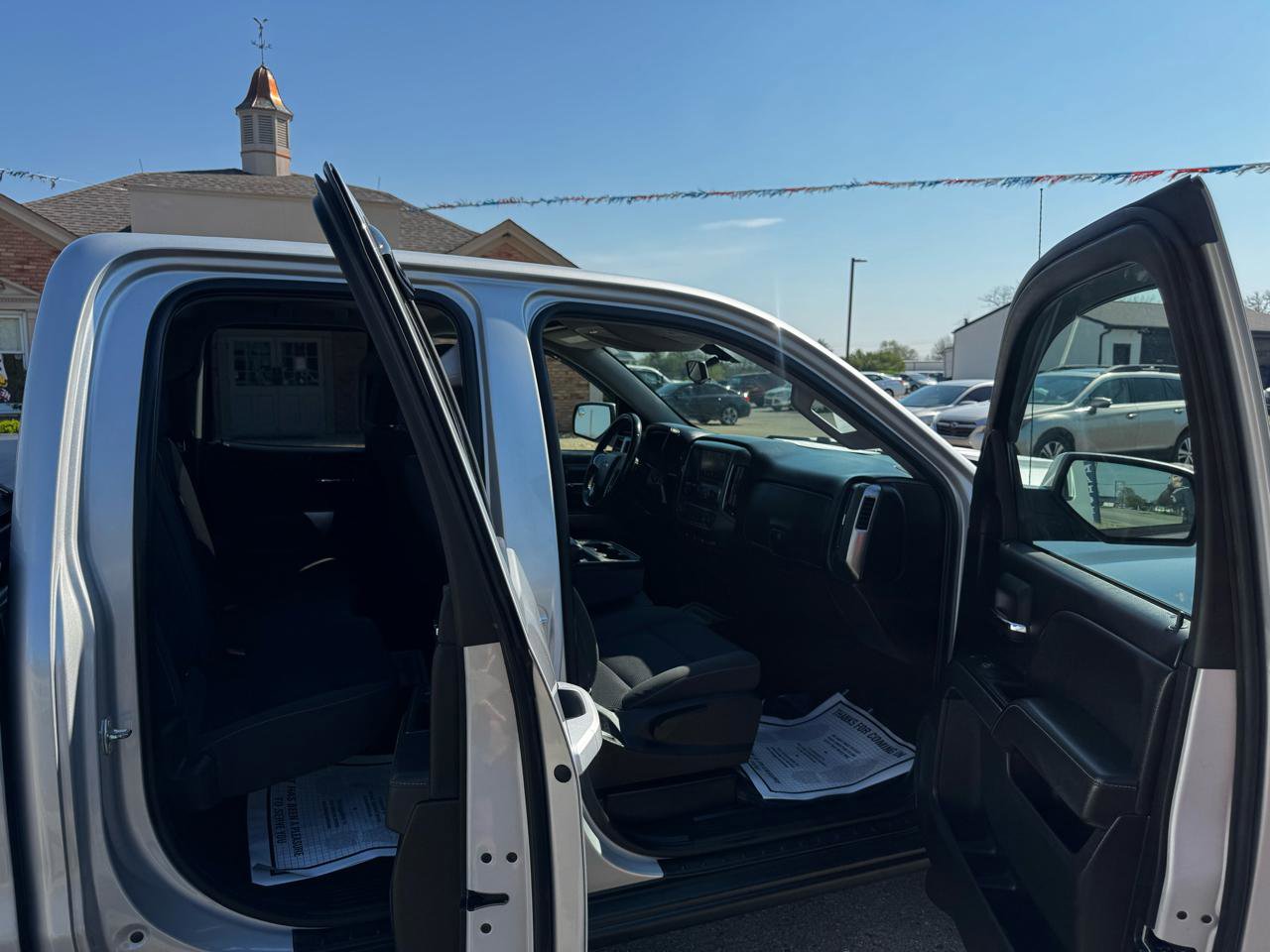 Used 2018 Chevrolet Silverado 1500 LT image 20