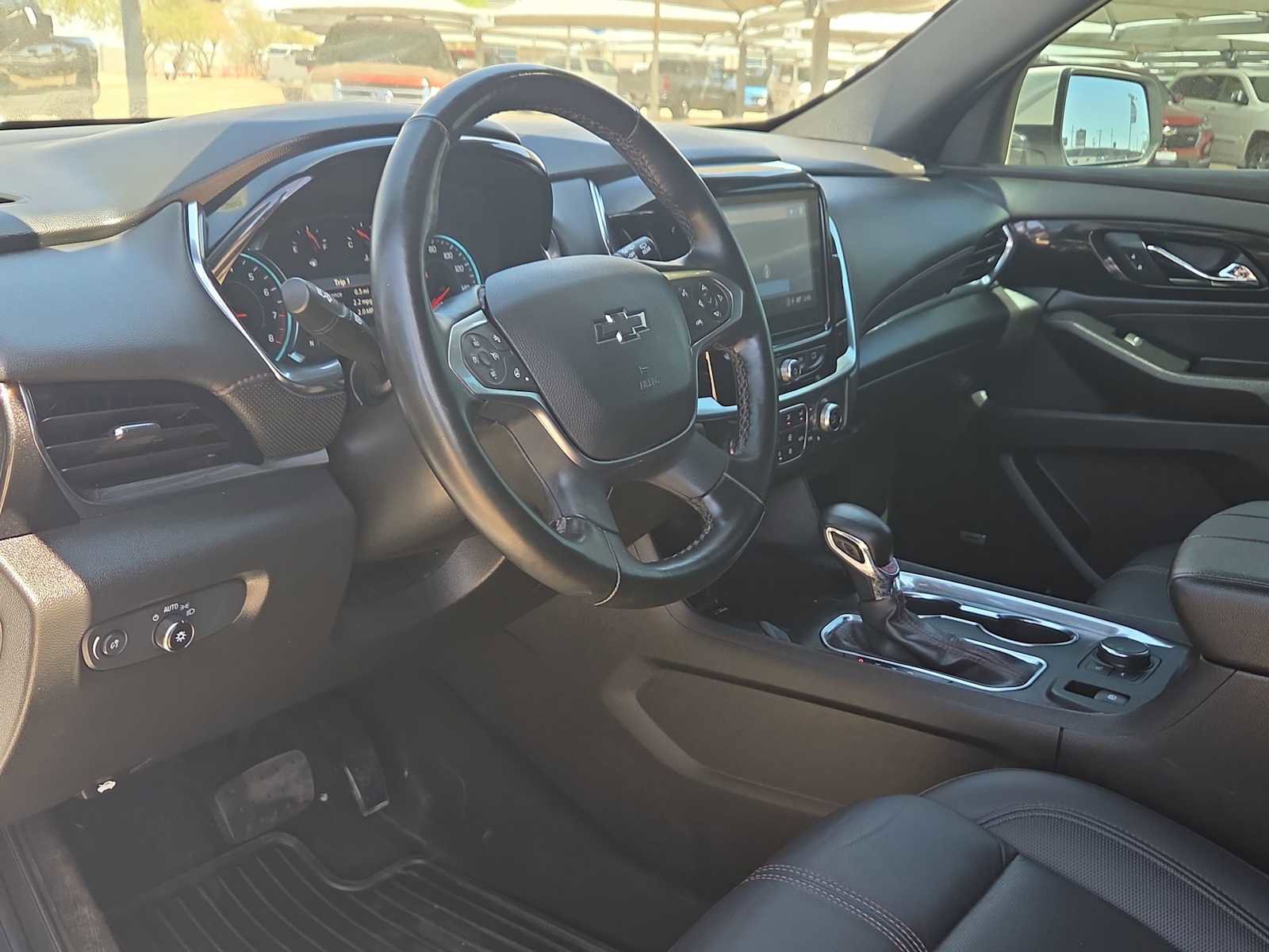 Used 2023 Chevrolet Traverse RS image 10