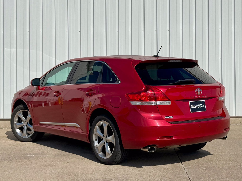Used 2011 Toyota Venza FWD image 4