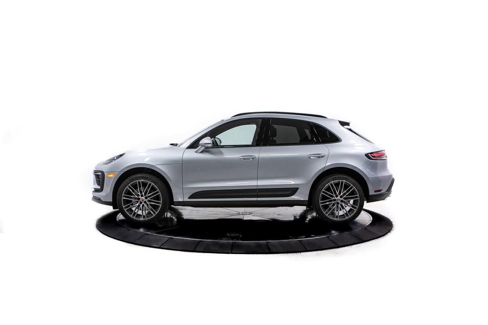 Certified 2026 Porsche Macan image 2