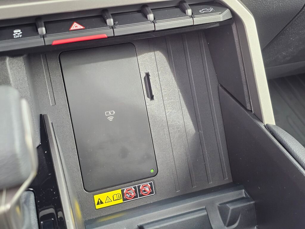 Used 2025 Toyota Tundra Limited image 38