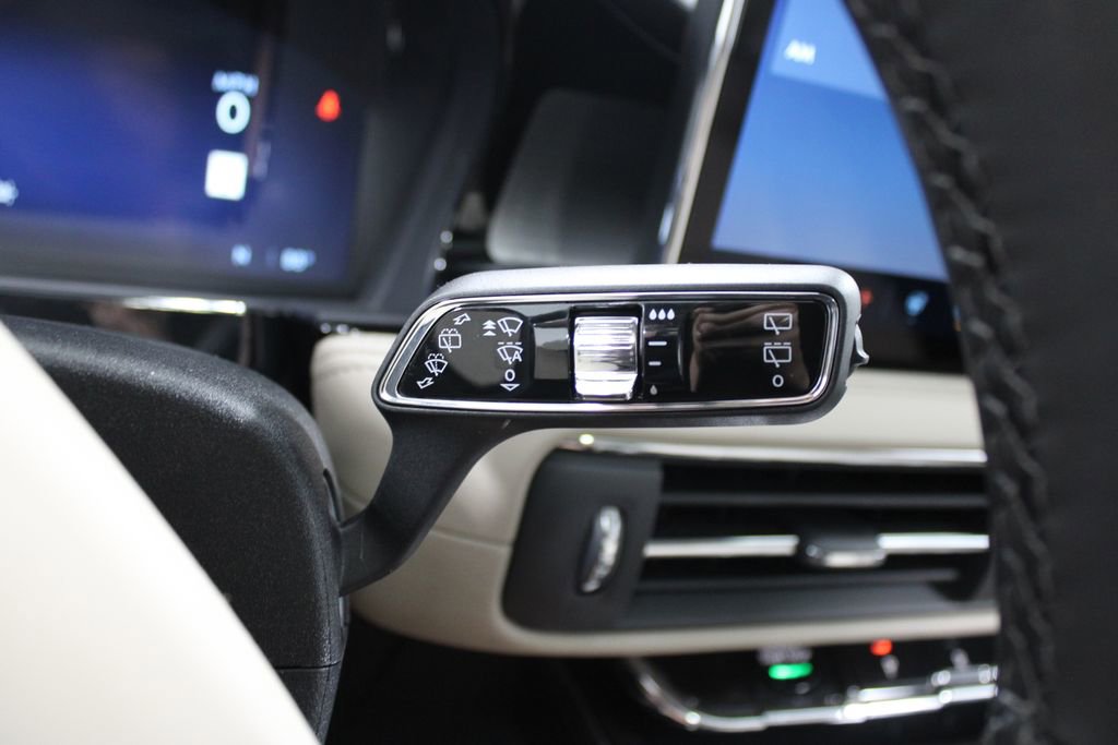 New 2026 Lincoln Corsair Premiere image 40