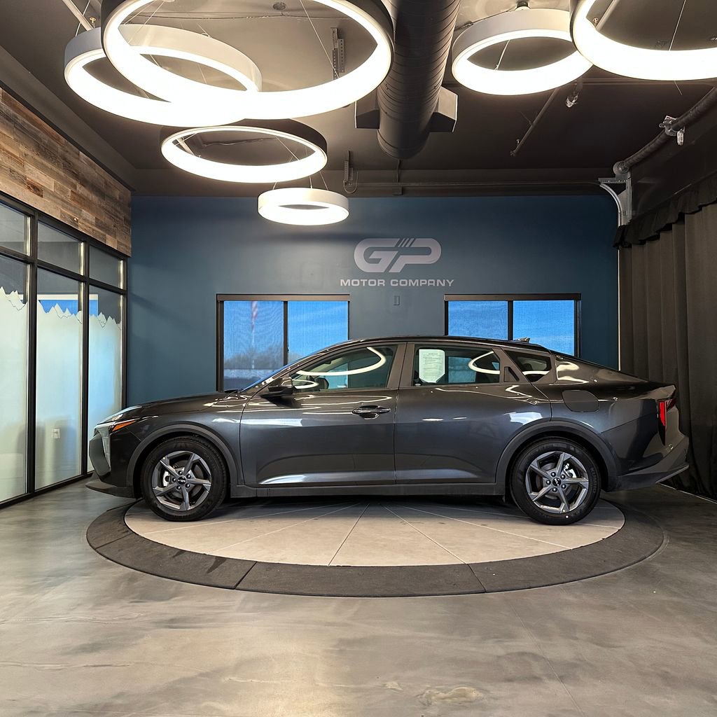 Used 2025 Kia K4 LXS image 6