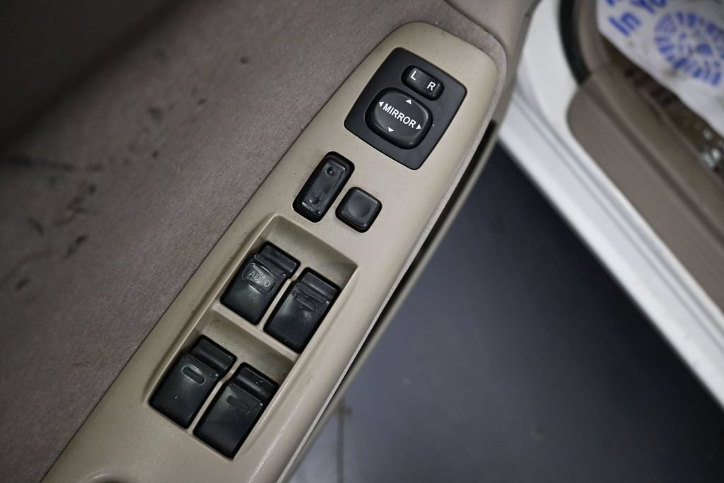 Used 2003 Toyota Camry LE FWD image 28