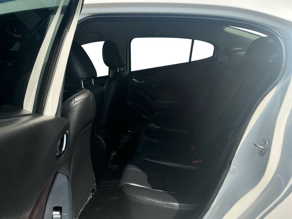 Used 2018 MAZDA MAZDA3 Touring FWD image 21