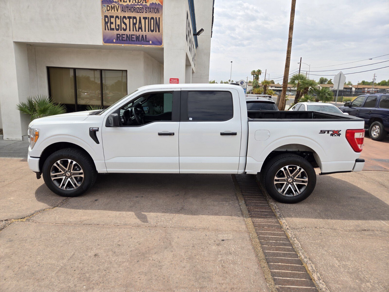 Used 2022 Ford F150 XL w/ STX Appearance Package AWD/4WD image 2