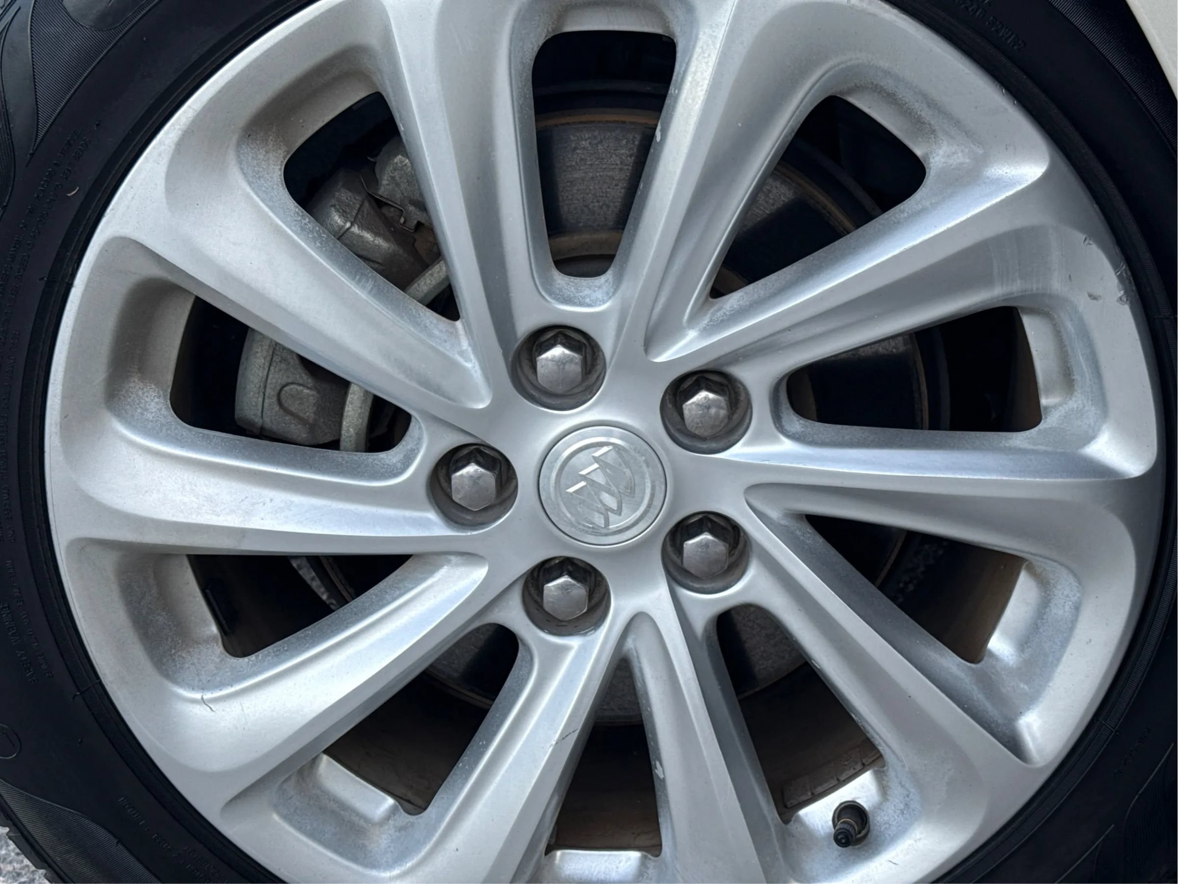 Used 2015 Buick LaCrosse Leather FWD image 39