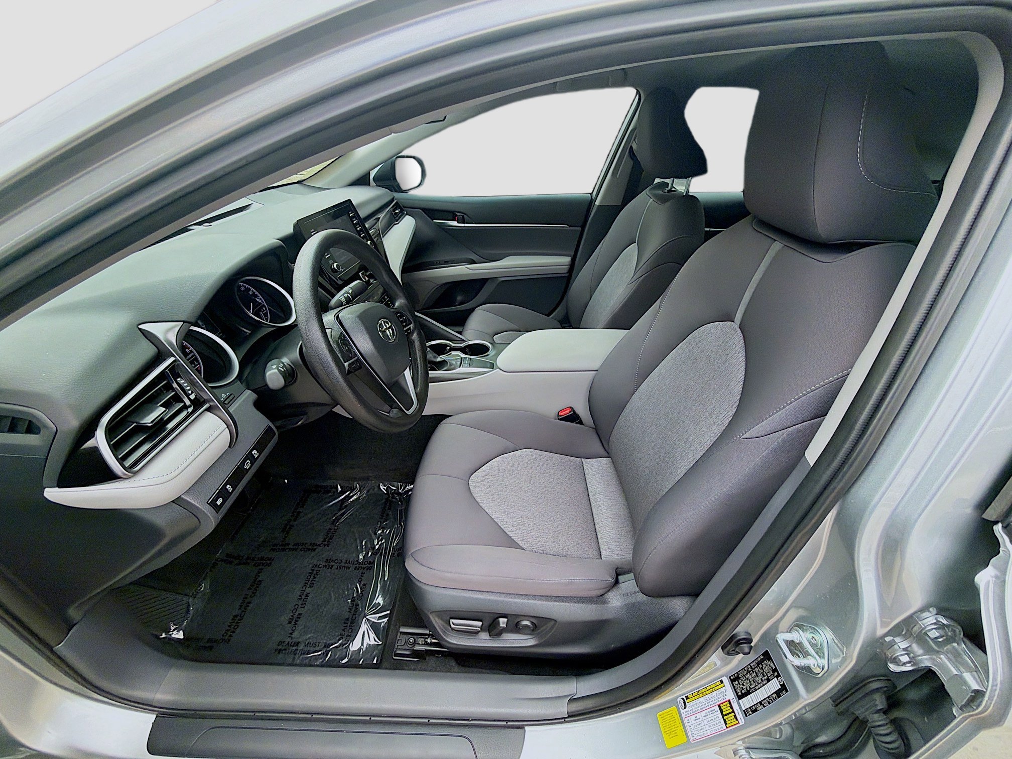 Used 2024 Toyota Camry LE FWD image 18