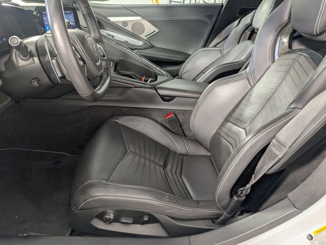 Used 2022 Chevrolet Corvette Stingray Premium Conv w/ Z51 Performance Package RWD image 12