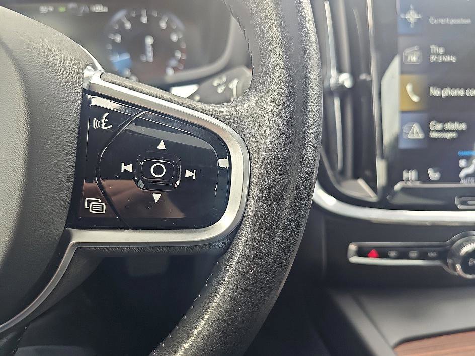 Used 2020 Volvo S60 T6 Inscription image 25