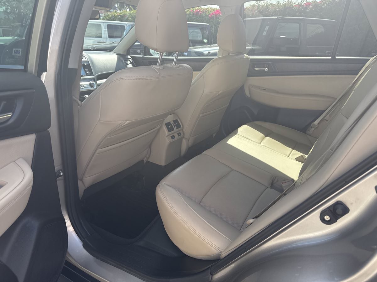 Used 2016 Subaru Outback 2.5i Limited AWD/4WD image 10