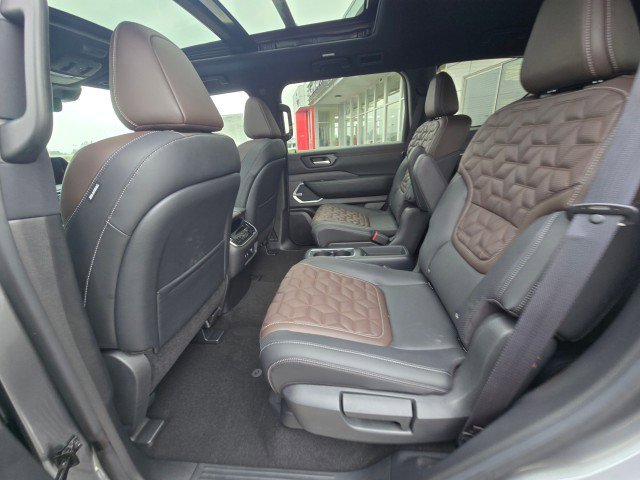 New 2026 Nissan Armada Platinum image 19