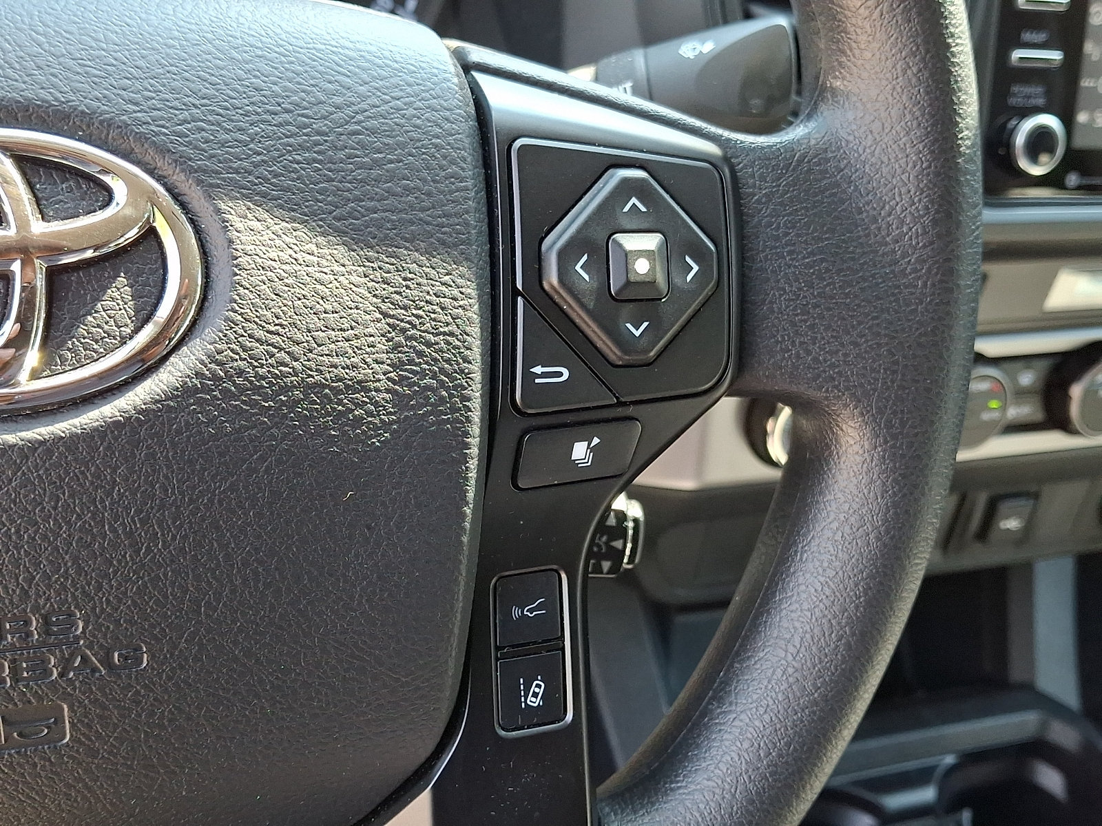Certified 2023 Toyota Tacoma SR AWD/4WD image 22