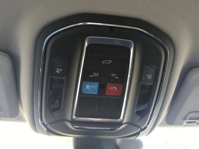 Certified 2023 Jeep Grand Cherokee Limited w/ Luxury Tech Group II RWD image 24