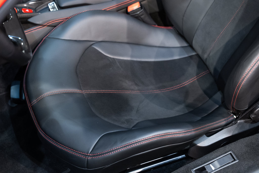 Certified 2021 Ferrari F8 Tributo RWD image 26