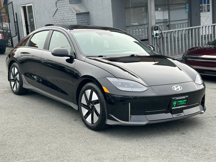 Used 2024 Hyundai Ioniq 6 SE RWD image 3