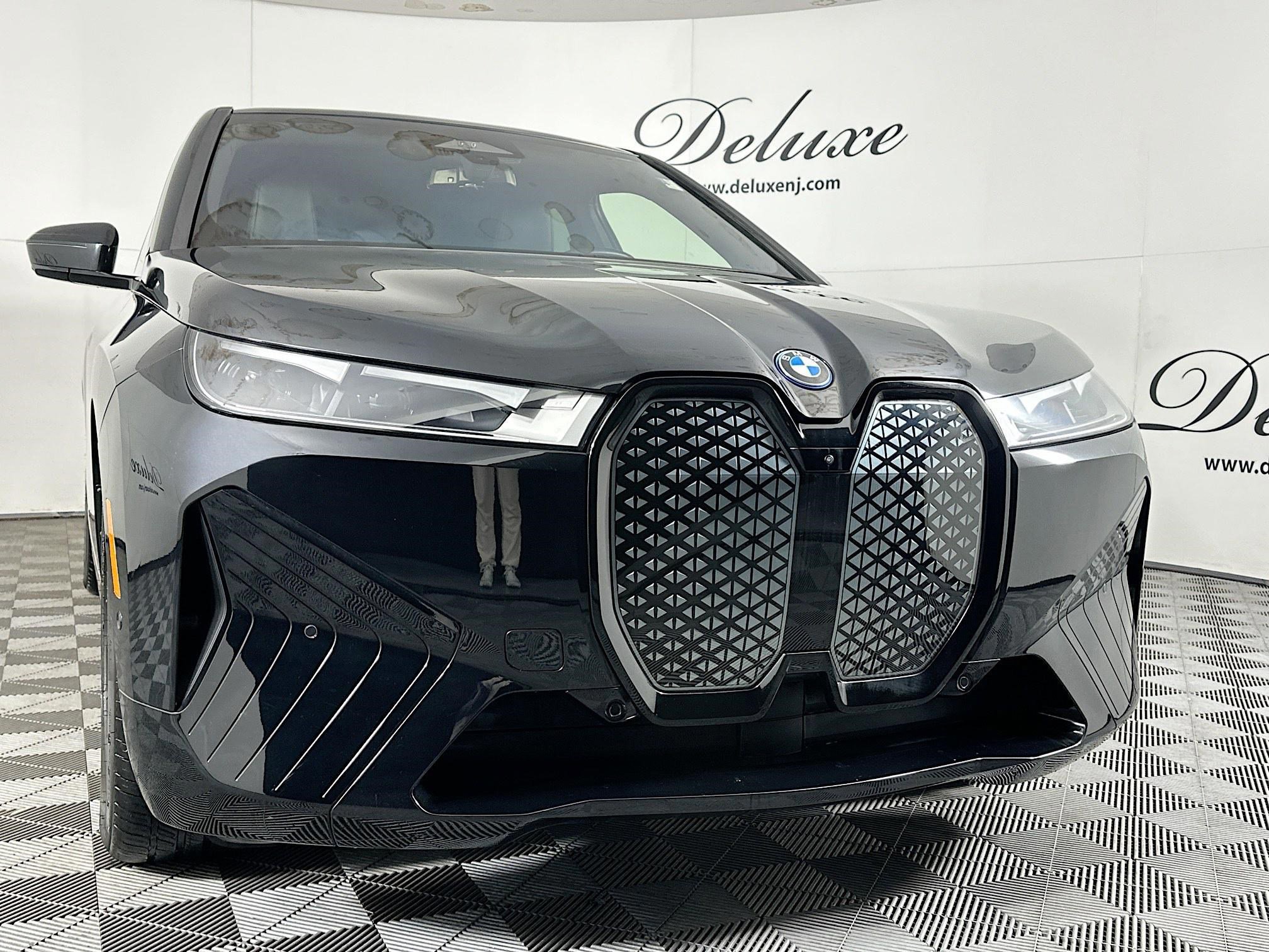 Used 2023 BMW iX xDrive50 w/ Premium Package image 30