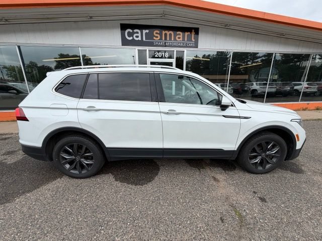 Used 2023 Volkswagen Tiguan SE AWD/4WD image 8