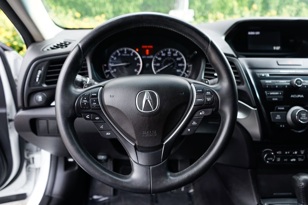 Used 2013 Acura ILX w/ Premium Package image 19