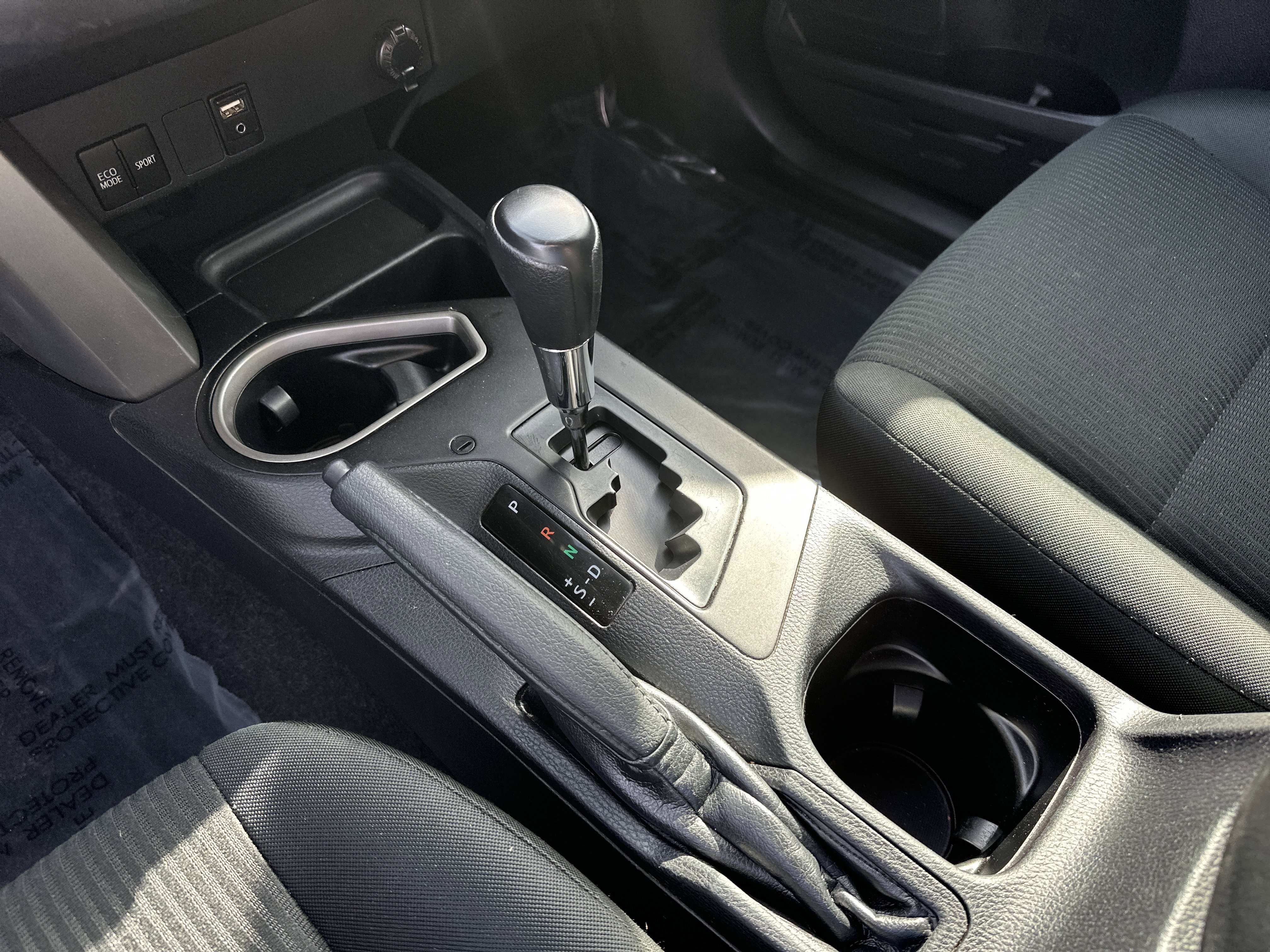 Used 2018 Toyota RAV4 LE image 26