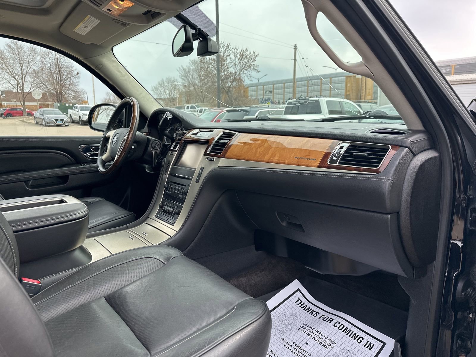 Used 2014 Cadillac Escalade ESV Platinum AWD/4WD image 44