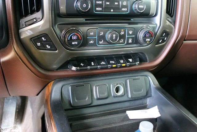 Used 2016 Chevrolet Silverado 2500 High Country w/ High Country Premium Package AWD/4WD image 17
