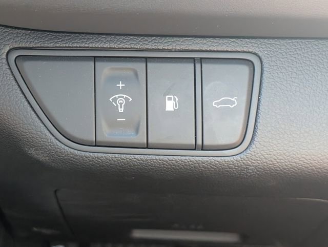 Used 2026 Genesis G70 2.5T RWD image 33