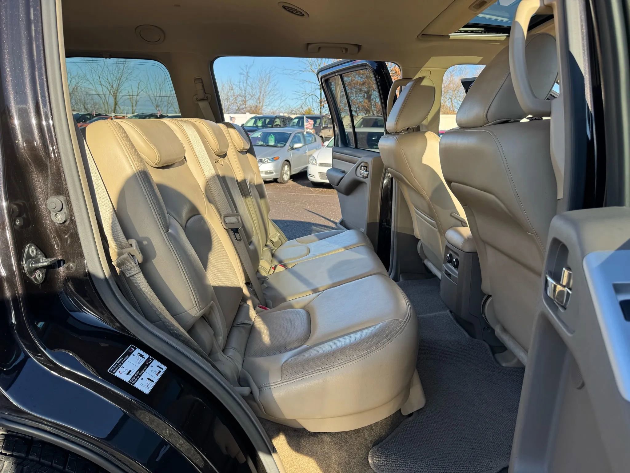 Used 2011 Nissan Pathfinder LE w/ Navigation Pkg image 17