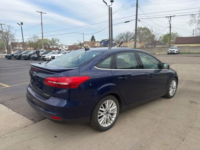 Used 2017 Ford Focus Titanium FWD image 3