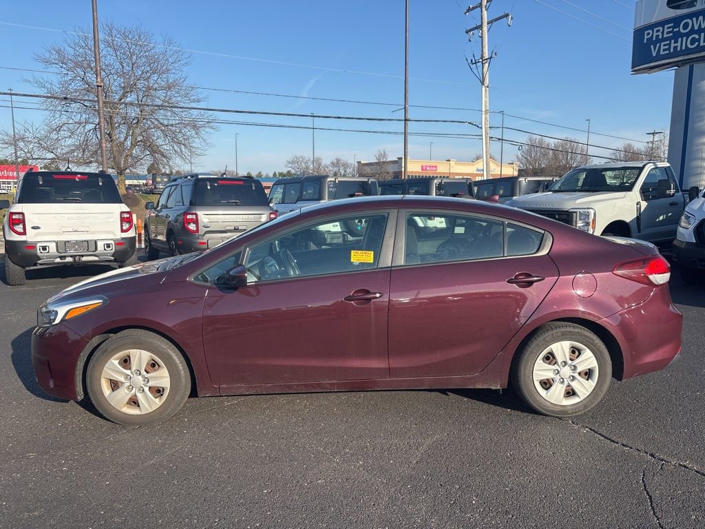 Used 2017 Kia Forte LX image 8