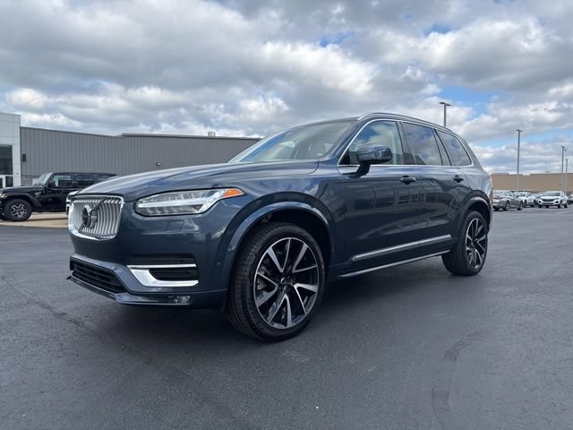 Used 2023 Volvo XC90 B6 Plus w/ Protection Package Premier AWD/4WD image 3