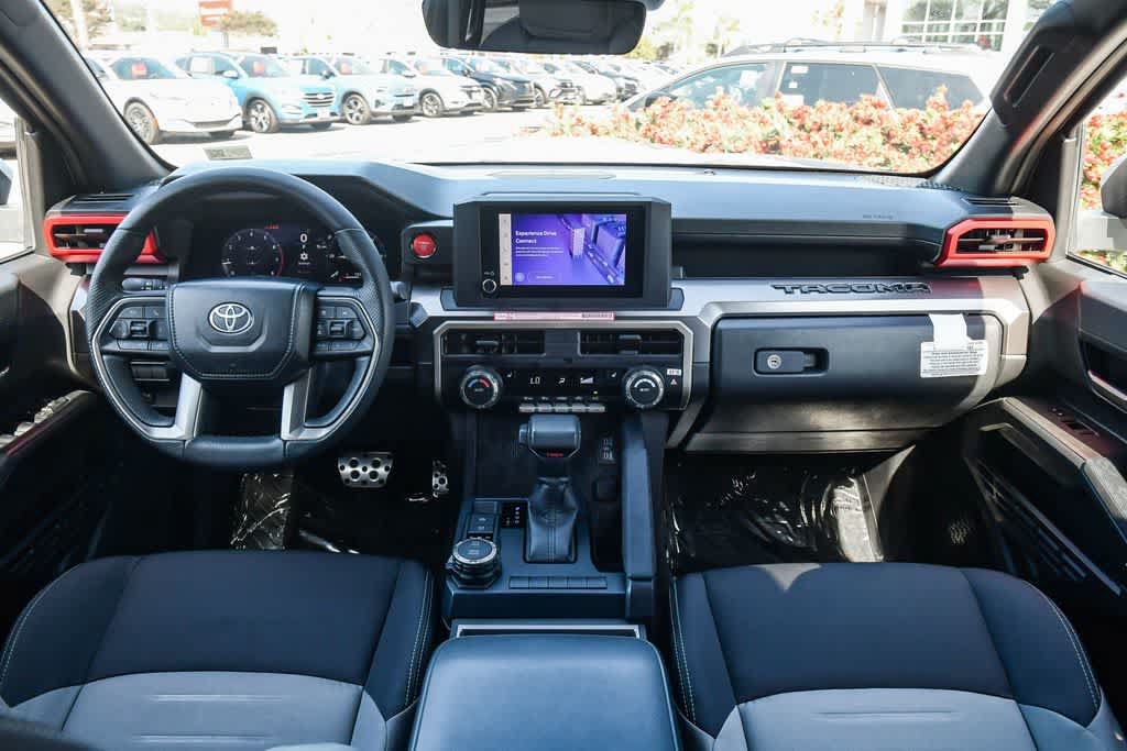Used 2025 Toyota Tacoma TRD Sport AWD/4WD image 14