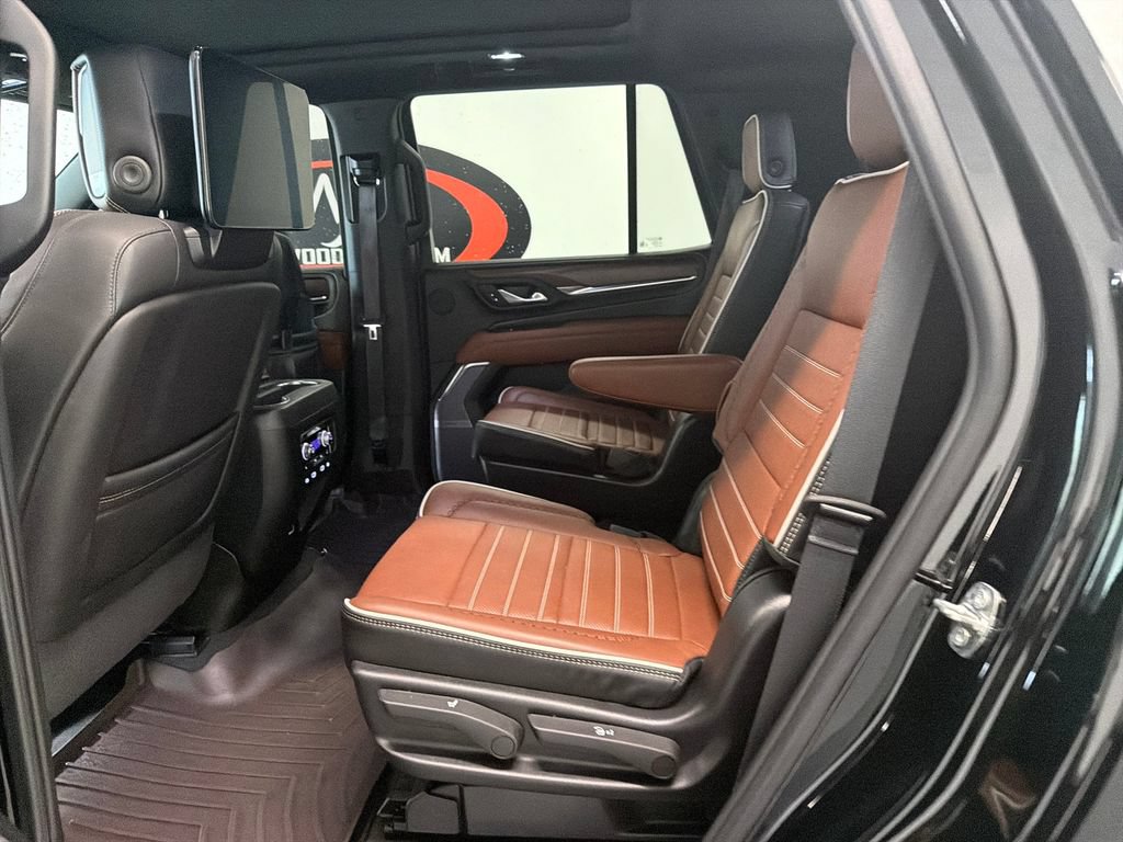 Used 2024 GMC Yukon Denali Ultimate AWD/4WD image 13