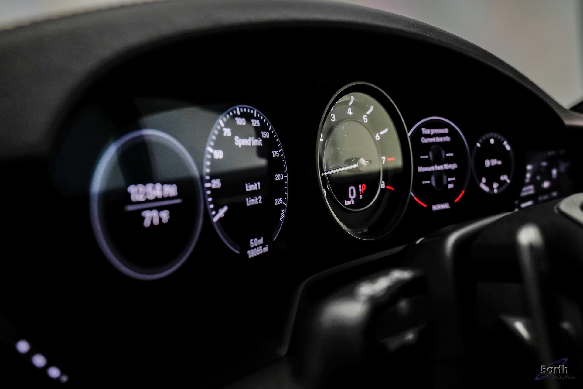 Used 2021 Porsche 911 Turbo image 35