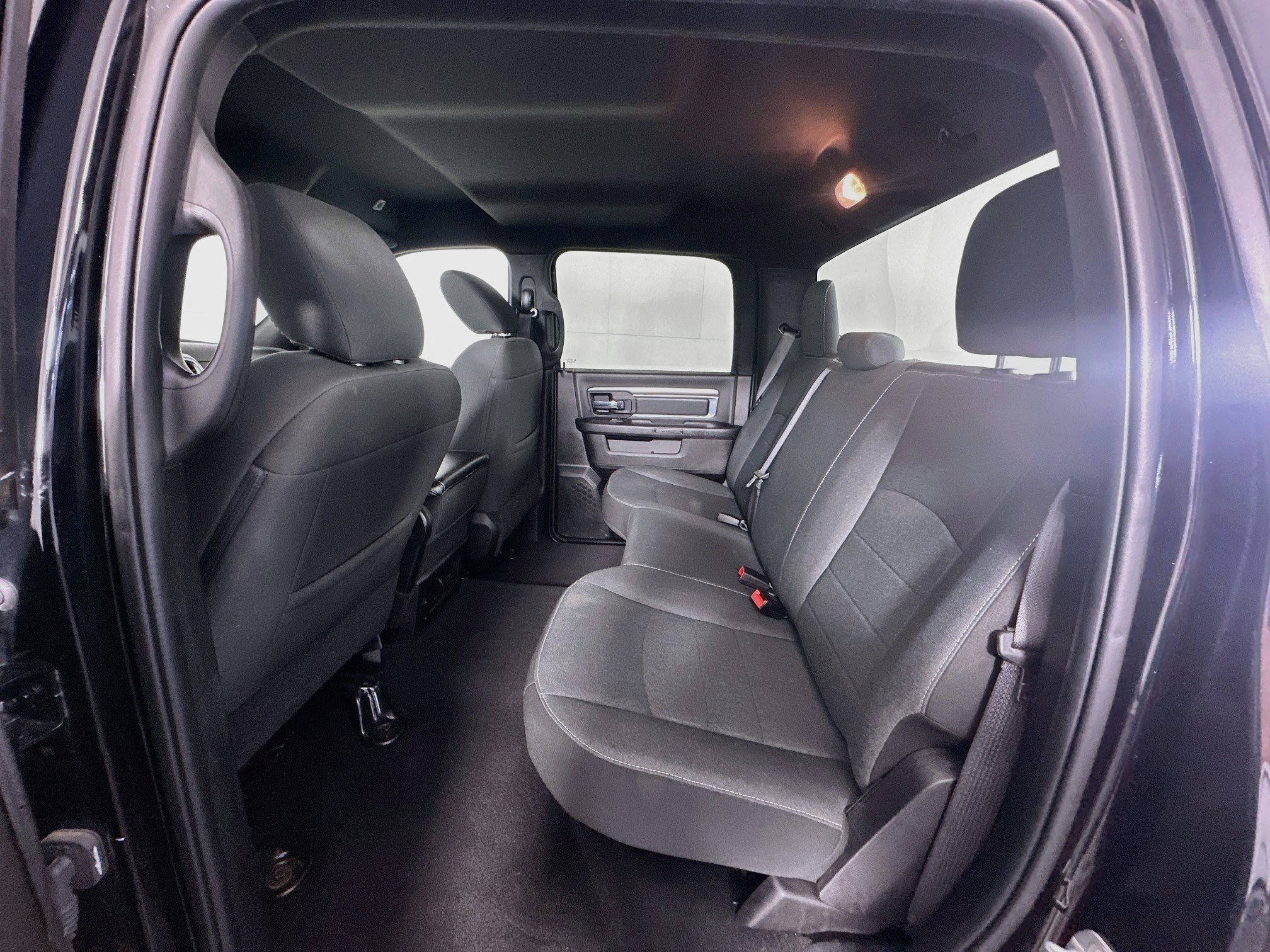 Used 2024 RAM 1500 Warlock AWD/4WD image 25