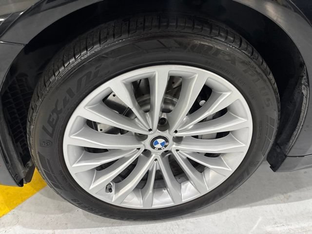 Used 2021 BMW 530i w/ Convenience Package RWD image 43